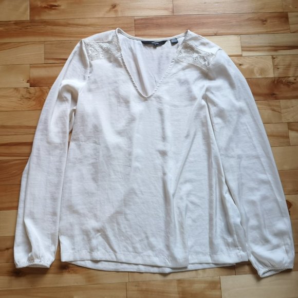 NWOT Vero Moda Ivory Long Sleeved V Neck Blouse - Size Small - Picture 1 of 3